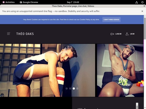 Theo Oaks With Zombaio